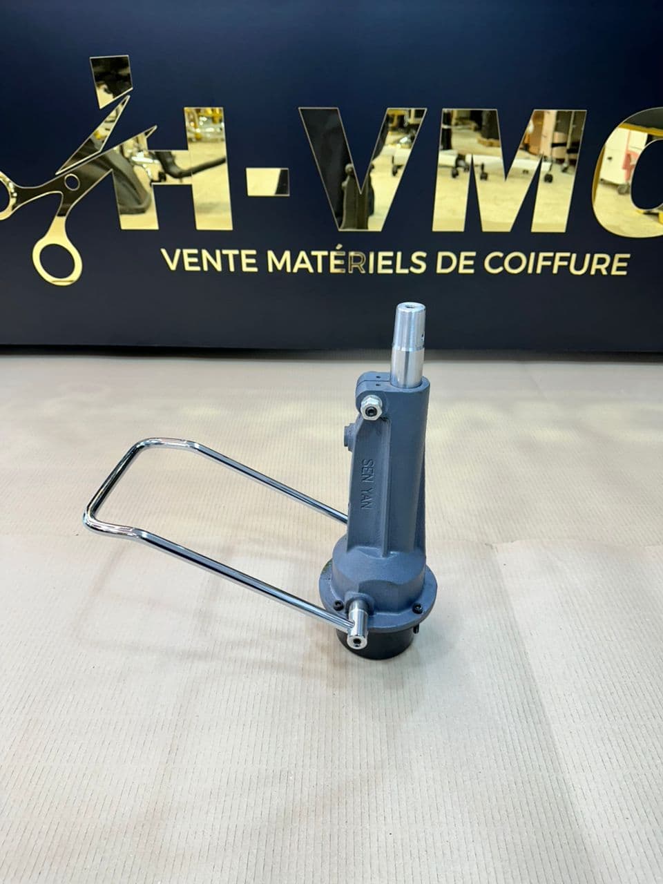 verra chaise bras silver